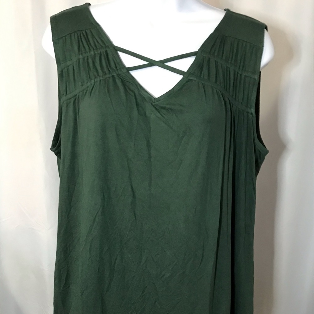 NWT Dress Barn Green Sleeveless Criss Cross Top XL